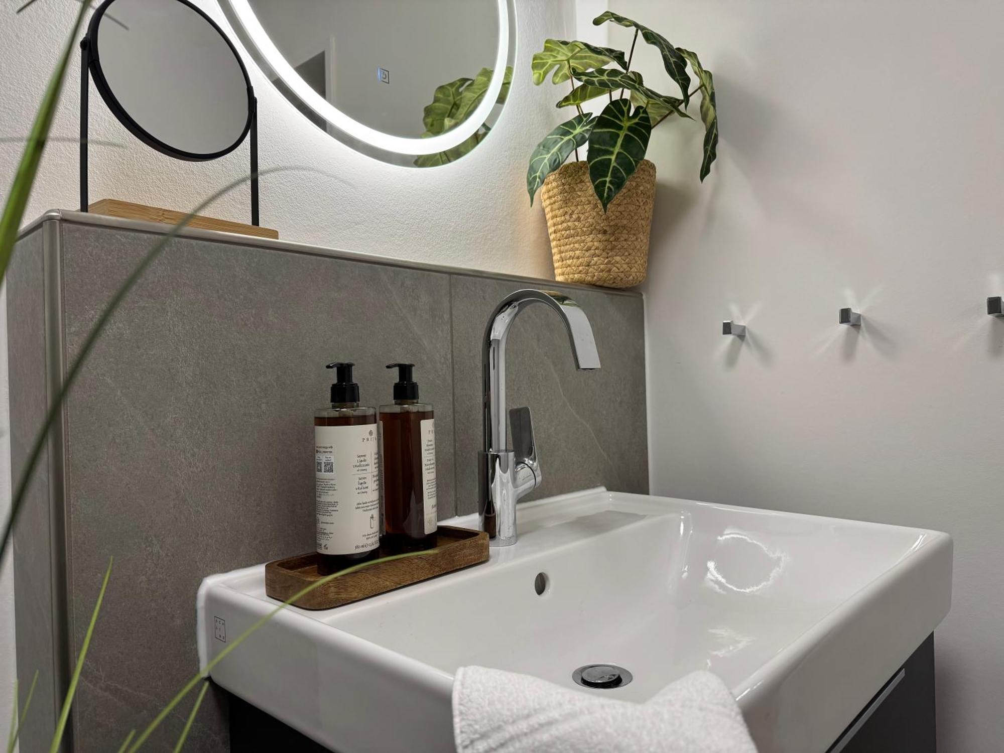 Mel&Bens Modern Oak-Apartments Fuer Bis Zu 12 Personen Бремен Экстерьер фото