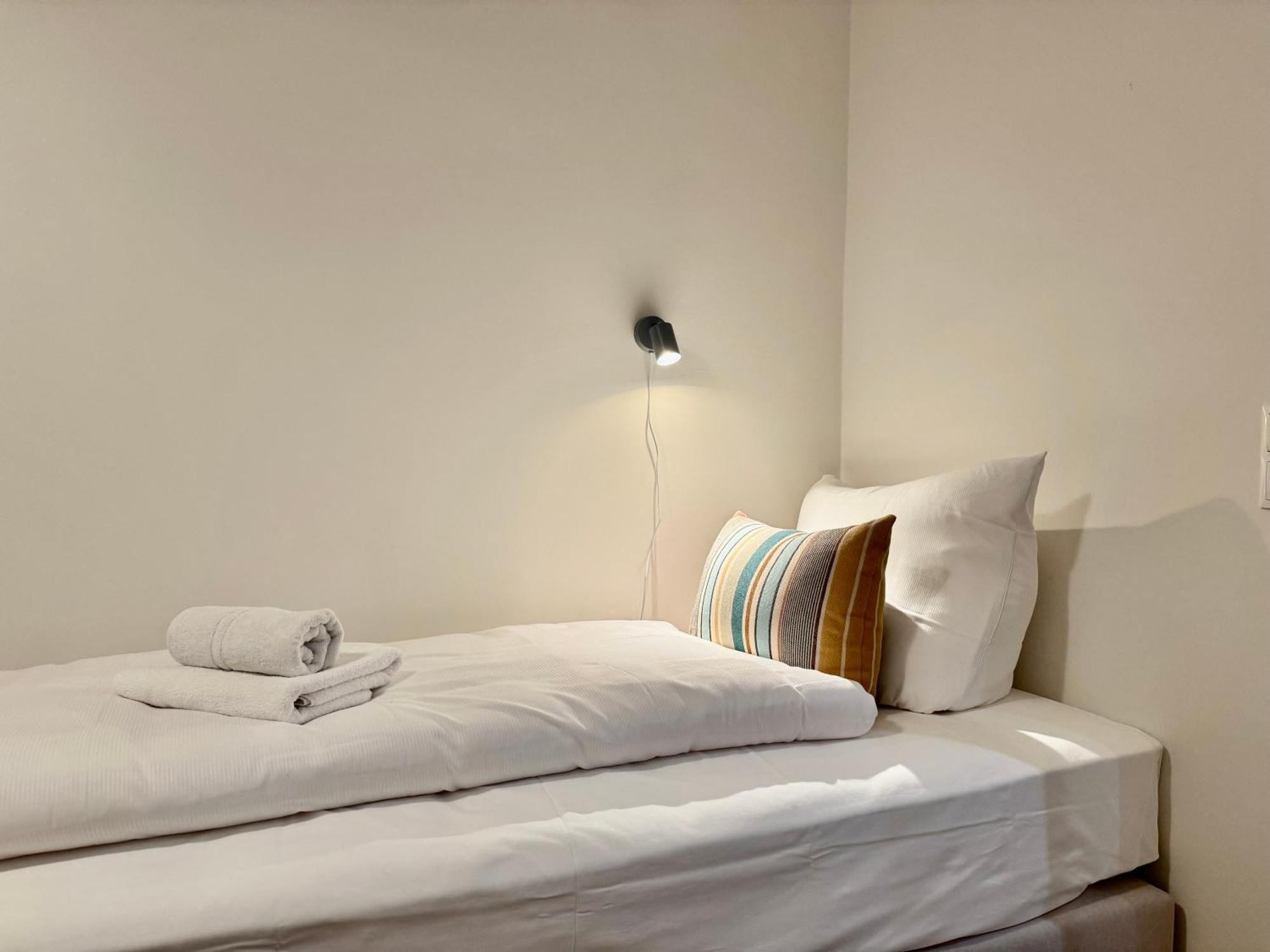 Mel&Bens Modern Oak-Apartments Fuer Bis Zu 12 Personen Бремен Экстерьер фото
